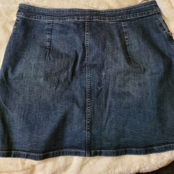 Denim skirt - Picture 2 of 3